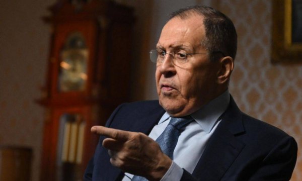 Lavrov: 'Küreselcilere ilk yumruğu biz attık'