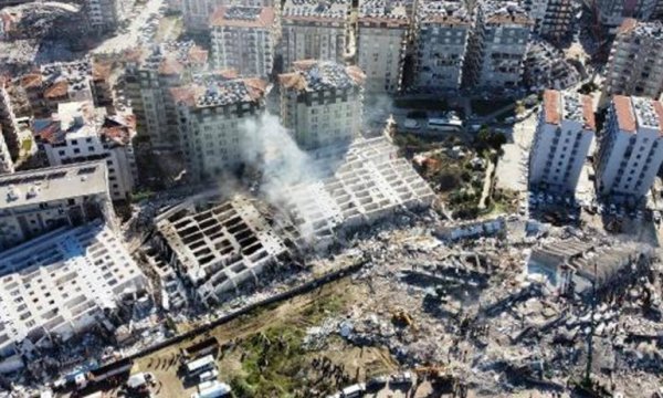 Depremlerde can kaybı 9 bin 57'ye yükseldi