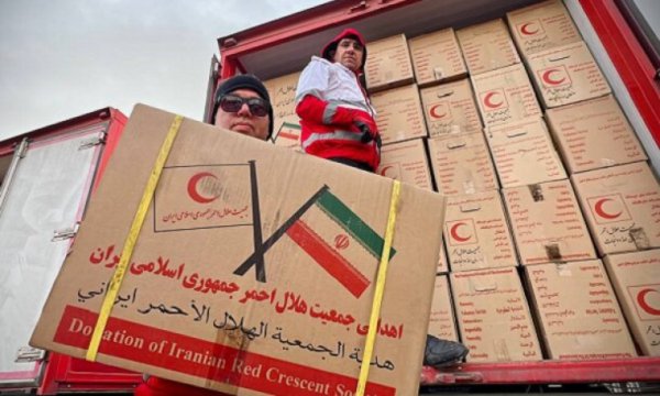 İran'da Türkiye ve Suriye için yardım kampanyası