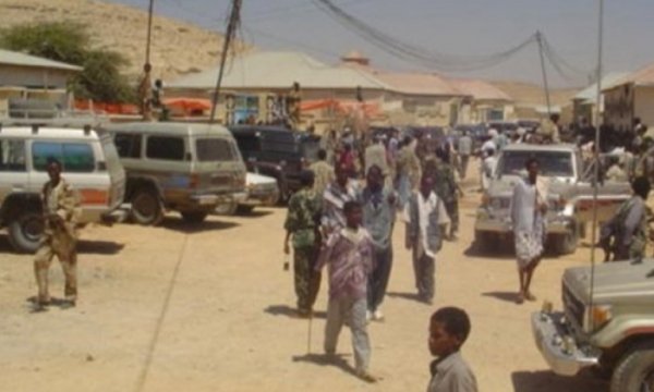 Somali'nin kuzeyinde devam eden iç savaşta en az 150 sivil katledildi