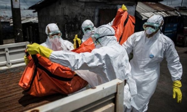 Ebola mücadelesine Batı'dan bütçe darbesi 