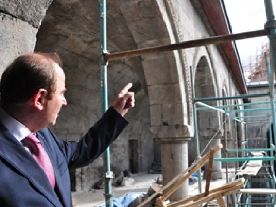 Çifte Minareler Yeniden Doğuyor