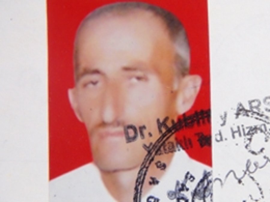 Cami Girişinde Başı Kesilmiş Halde Bulundu