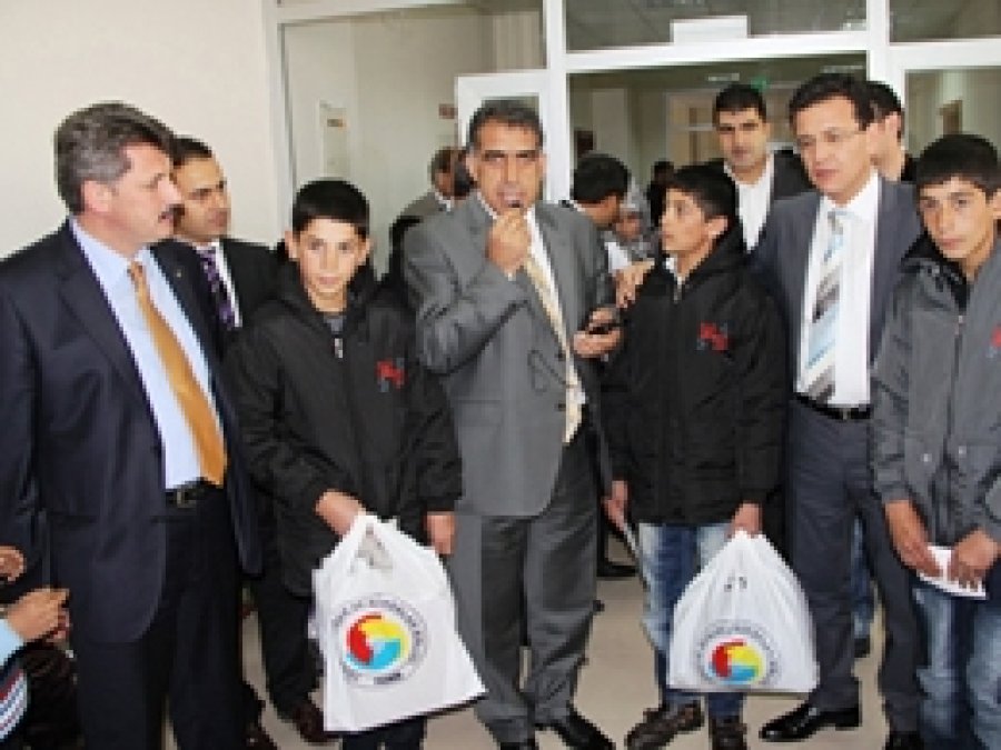 VATSO Bayramda 150 Çocuğu Giydirdi