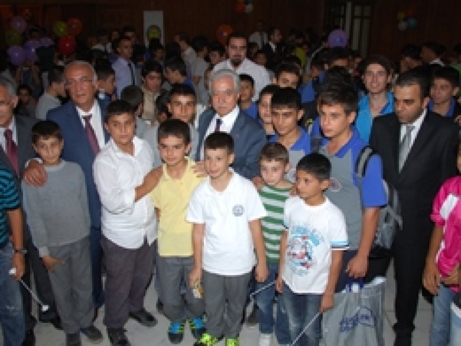 Büyükşehir Belediyesi, 14 Okulun Bahçesini Düzenledi