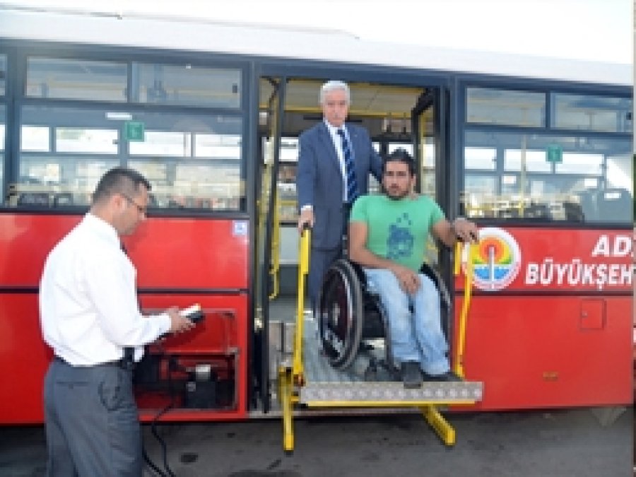 Adana Belediye Otobüslerinde Engeller Kalktı
