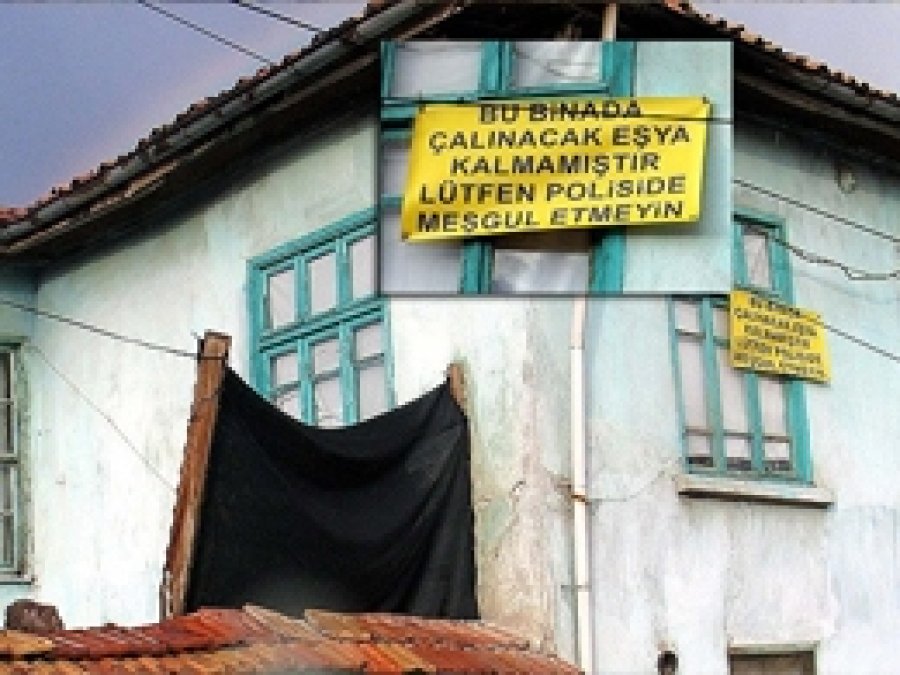 Hırsızlara Pankartlı İsyan