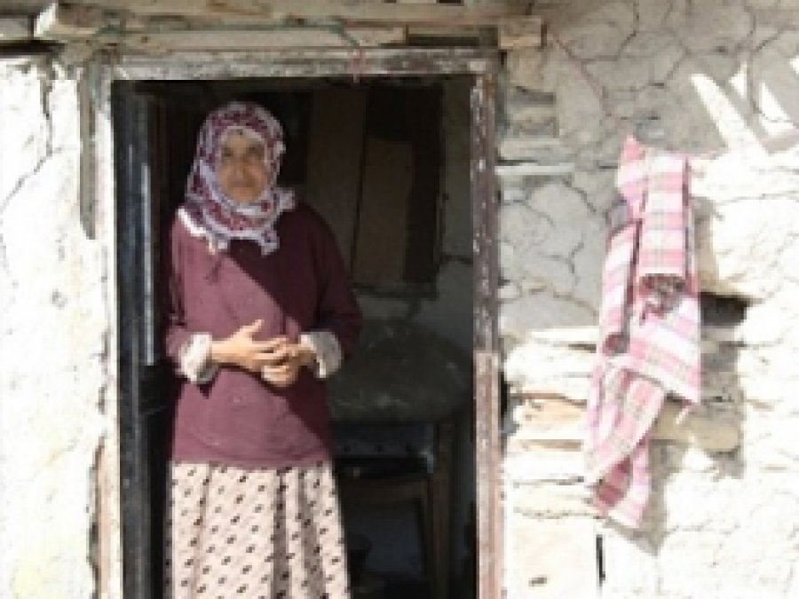 5 Çocuklu Aile Yardım Bekliyor