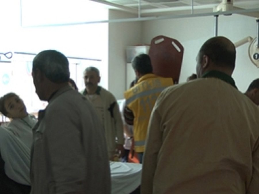 Öğrenci Servis Aracı Kaza Yaptı: 11 Yaralı