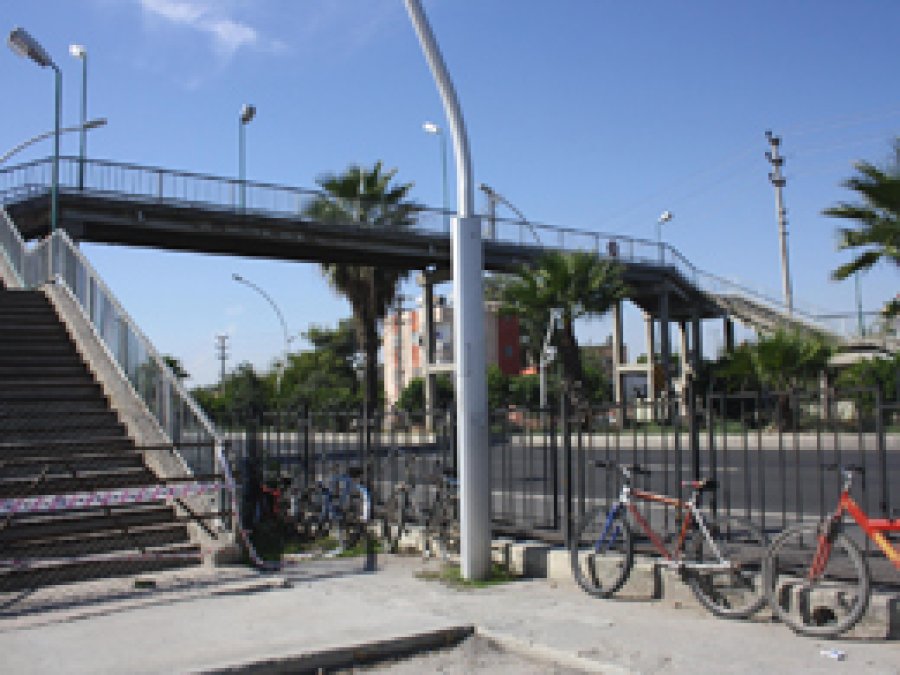 Tarsus'da Üst Geçit Şikayeti