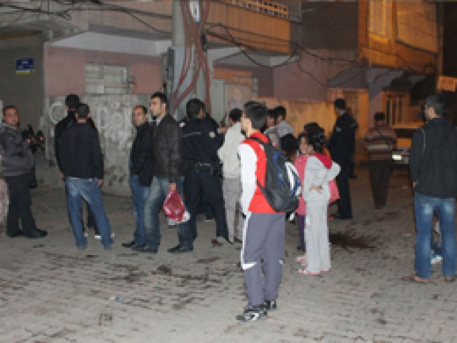 Cinayet Zanlısı Bir Kişiyi Yaraladı