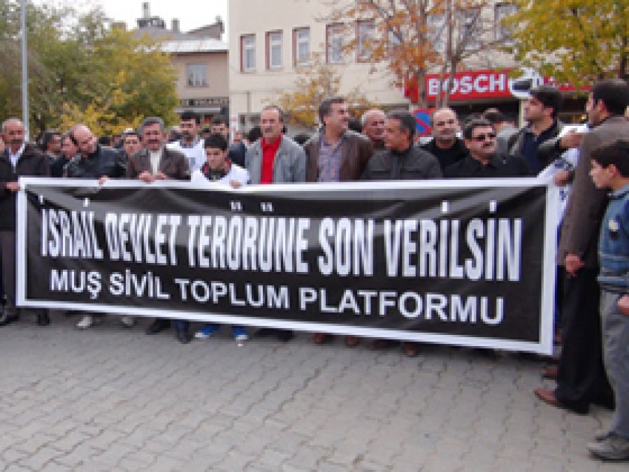 Muş Sivil Toplum Platformu İsrail Terör Devleti'ni Telin Etti 