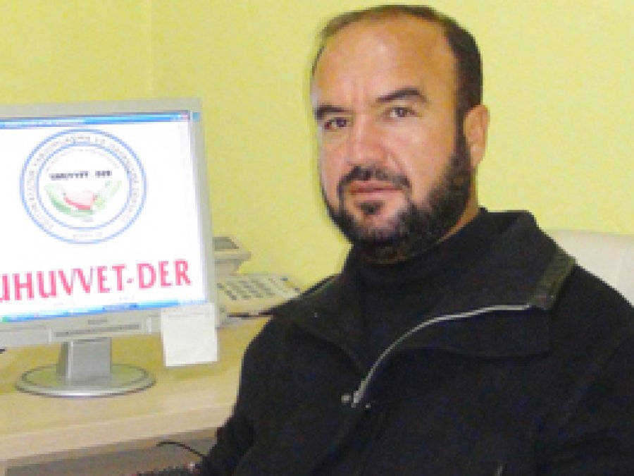 Başörtüsü Yasağına Tepki Yağıyor