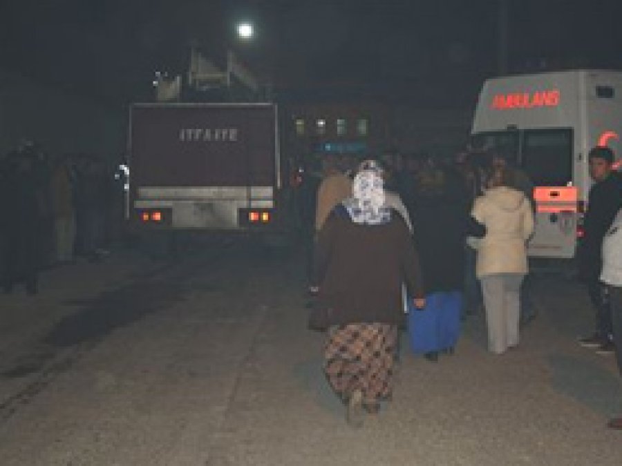 Yangın Çıkan Cezaevinden Nakiller Tamamlandı