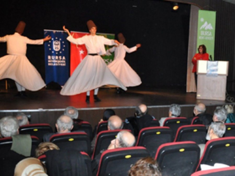 Mehmet Akif ve Mevlana Şiirle Anıldı