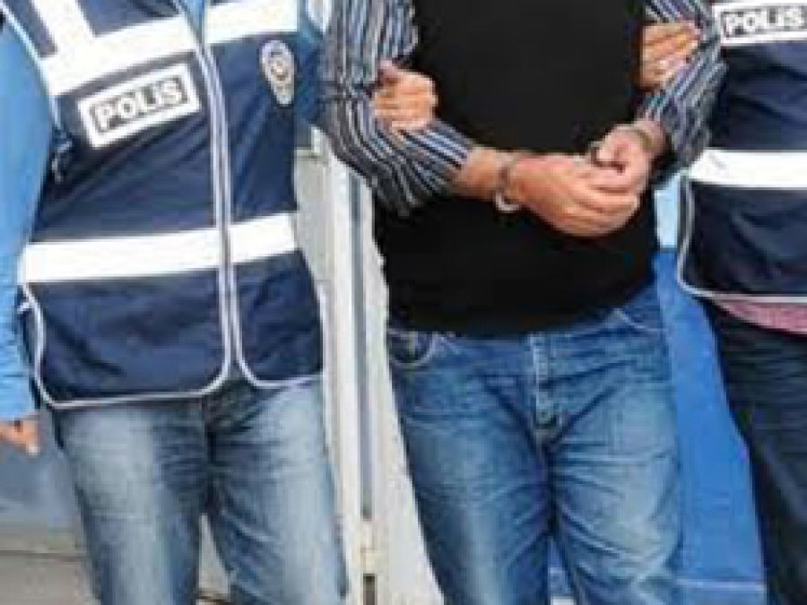 Cezaevine Ziyarete Giderken Gözaltına Alındı