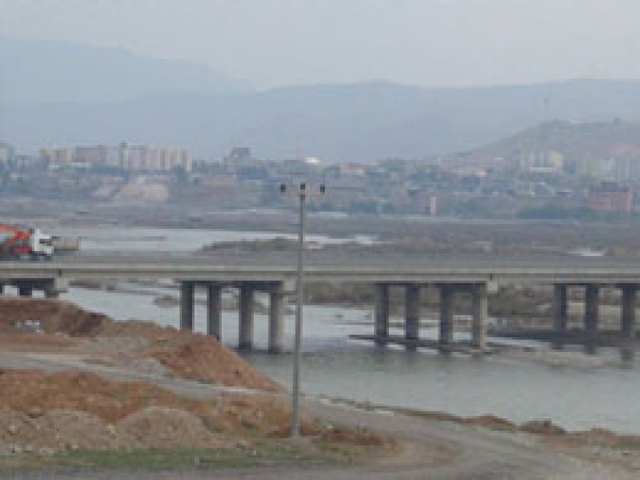 Yeni Köprü Kazaya Davetiye Çıkarıyor