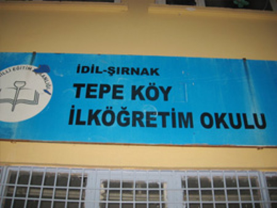 Şırnak'ta Okula Patlayıcı Madde Atıldı