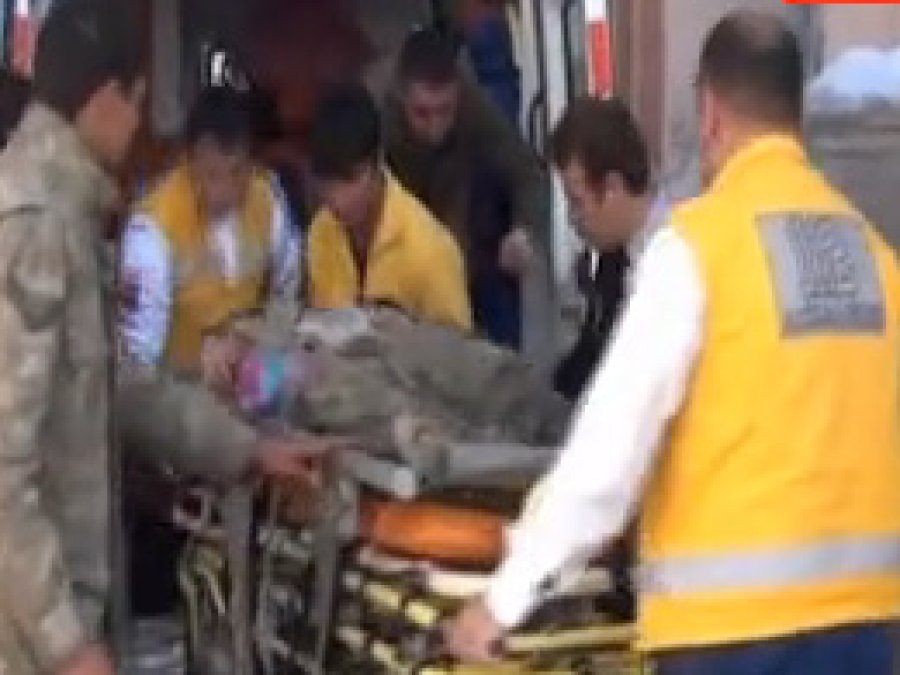 Bir Asker Daha İntihar Etti