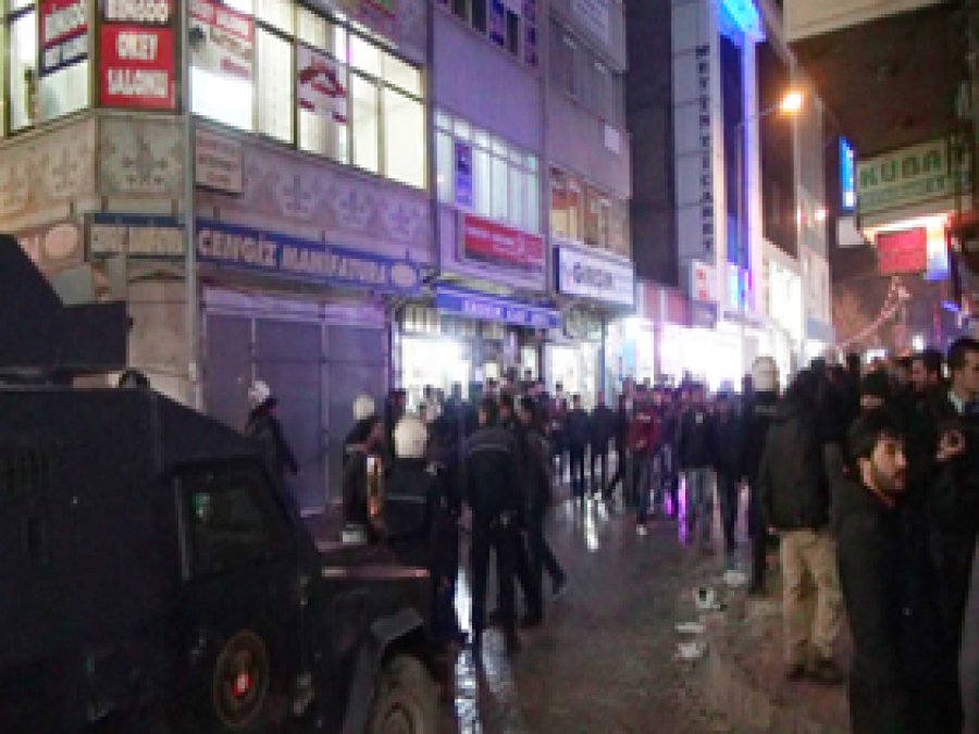 Van'da Kavga: 8 Yaralı 