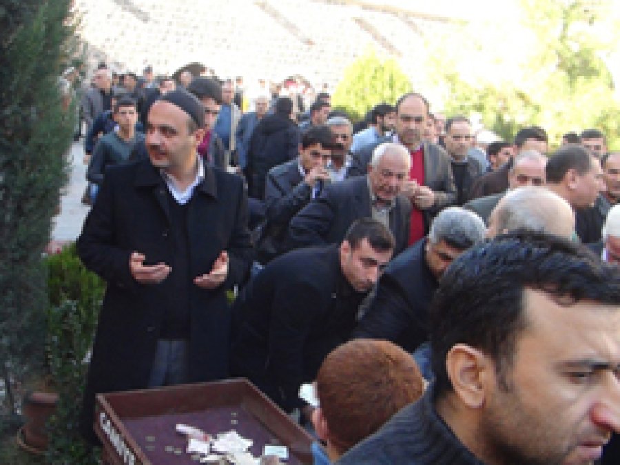 Cuma'da Suriyeli Mültecilere Yardım Toplandı