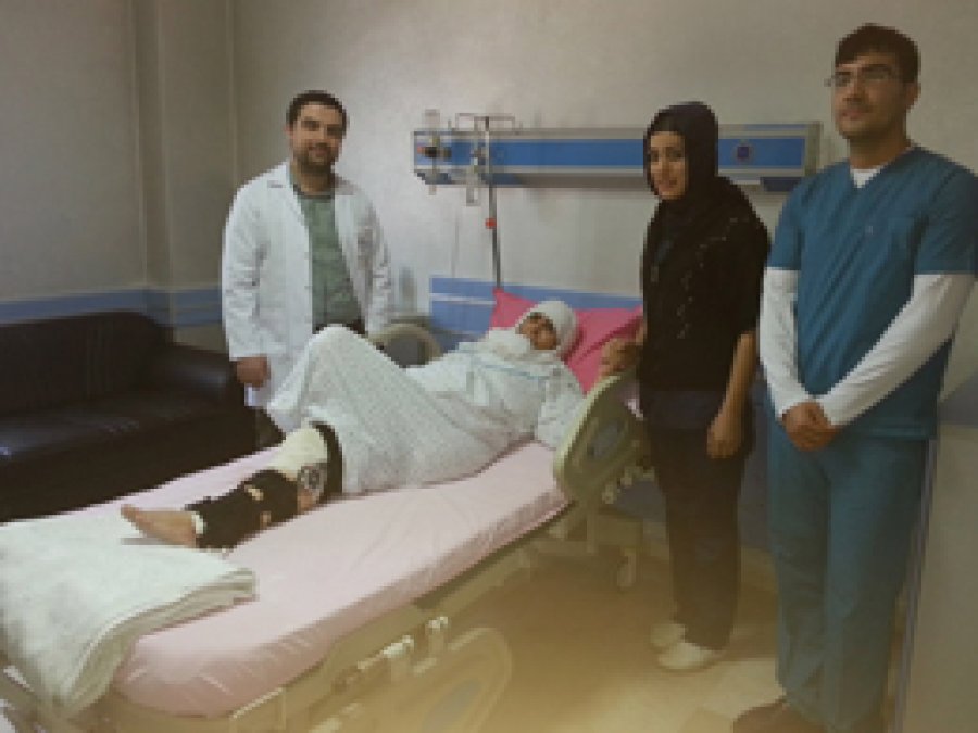 Yürüyemeyen Hasta Ayağa Kalktı