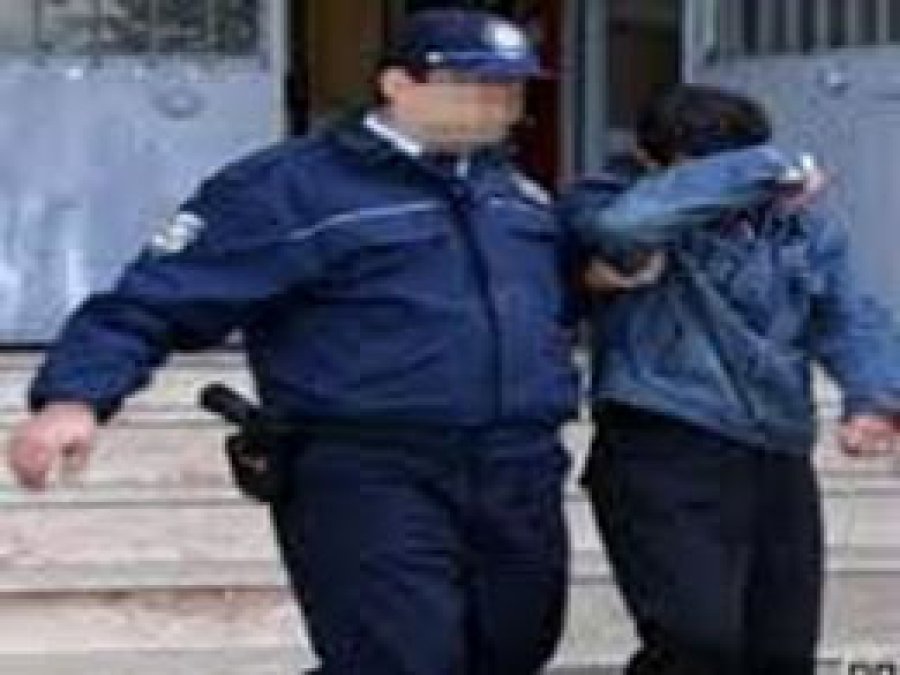 Kumçatı'da 3 Kişi Gözaltına Alındı