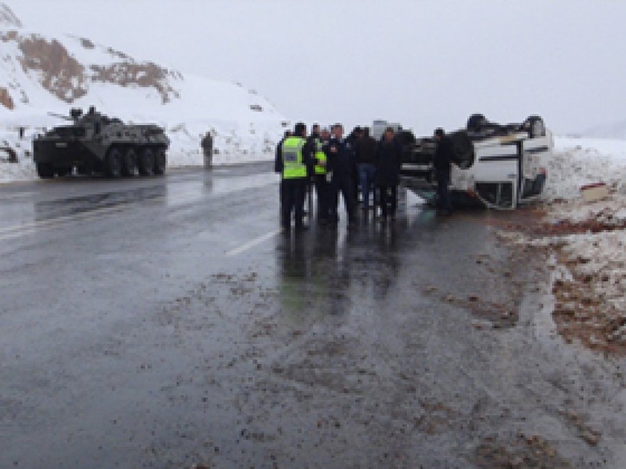 Bingöl-Elazığ Yolunda Kaza: 6 Yaralı