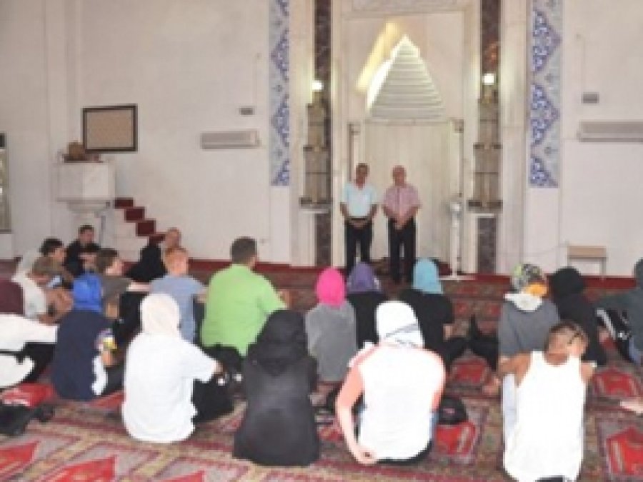 Danimarkalı Öğrencilerden Cami Ziyareti
