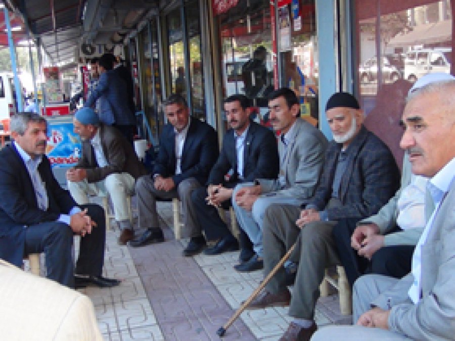 Hüda Par Esnafla Bayramlaşıyor