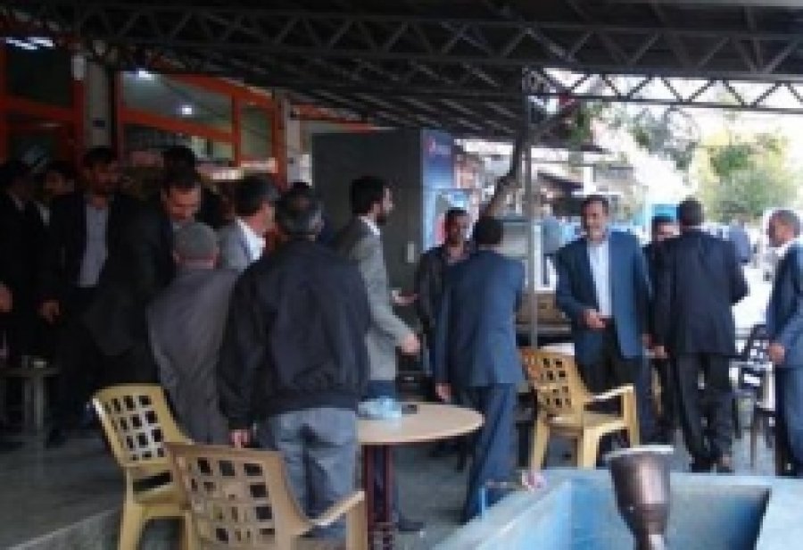 Hüda Par'lılar Esnafla Bayramlaştı