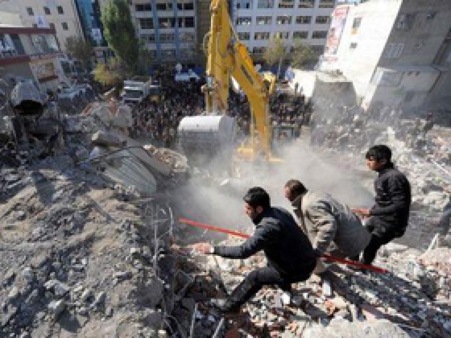 'Van Depremi 37 Atom Bombasına Denktir'
