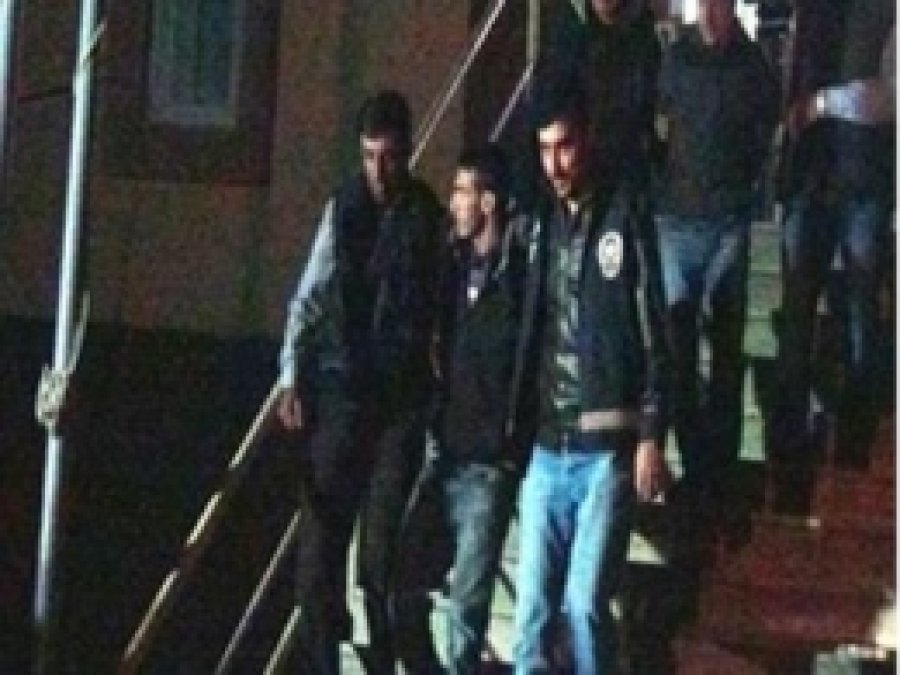 Cinayetten Aranan Zanlılar Karlıova'da Yakalandı 