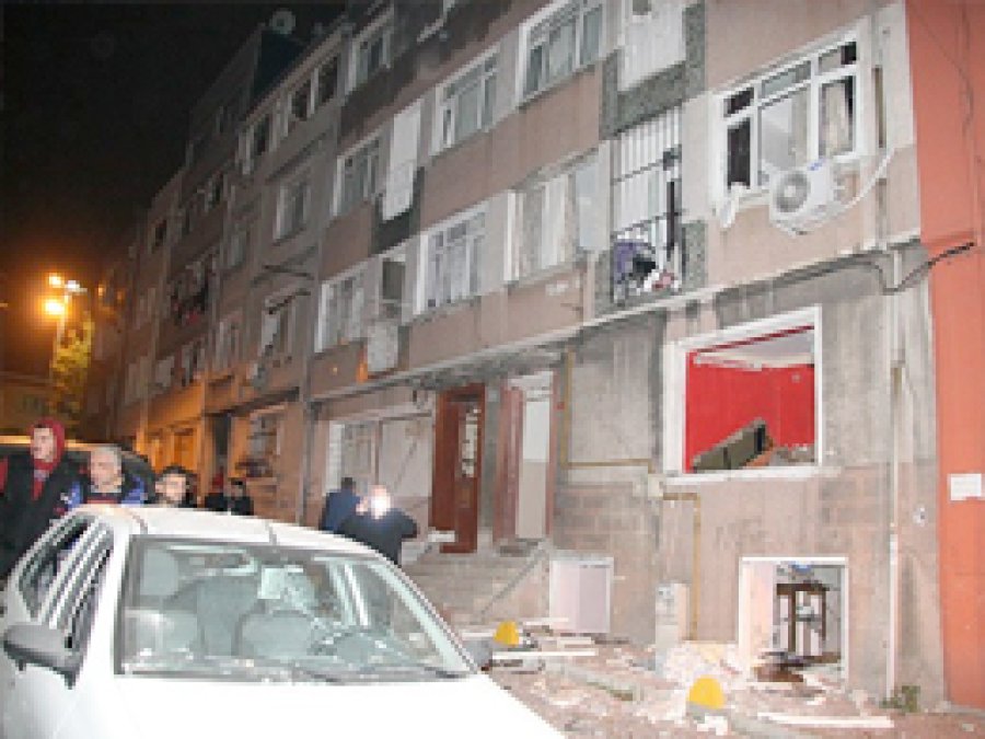 İstanbul'da Patlama: 2 Yaralı 