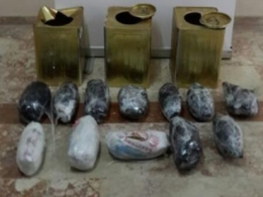 Manisa'da Kaçakçılık Baskını: 17 Gözaltı