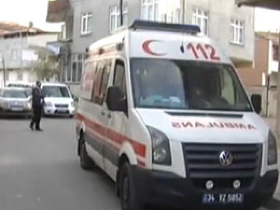 İstanbul'da Baba Cinneti: 3 Ölü