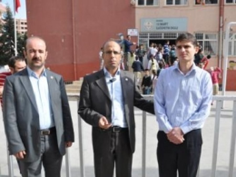 Öğretmene Dayak İddiasına Kınama
