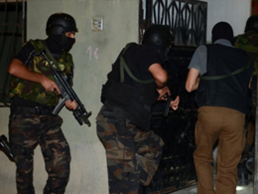 Hakkari'de Operasyon: 15 Gözaltı