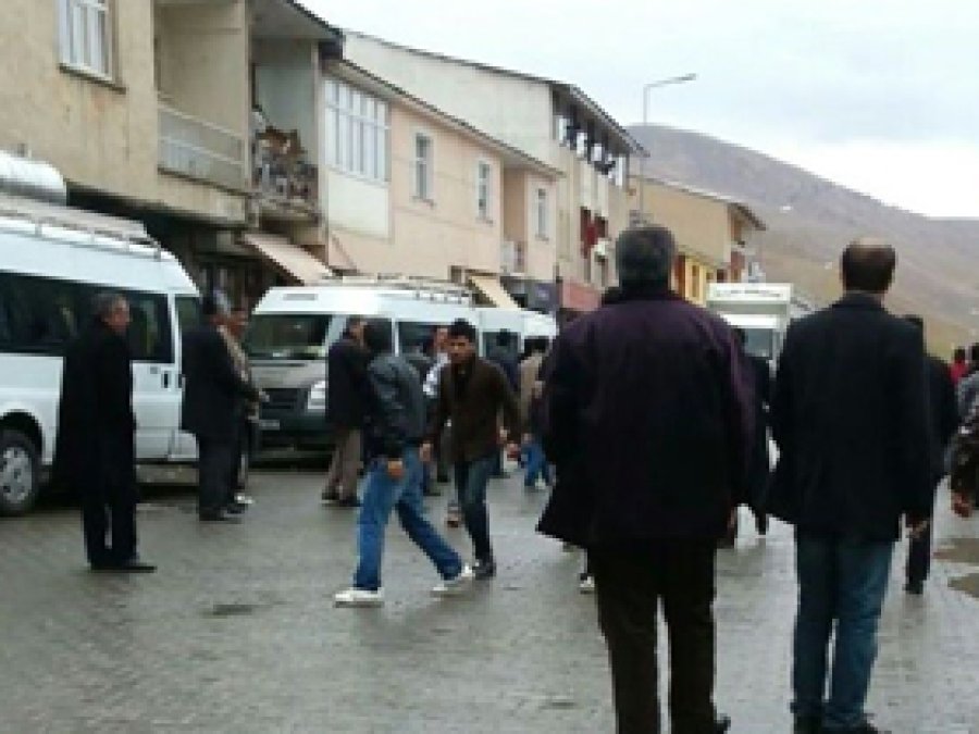 Karlıova'da Yayla Kavgası: 4 Yaralı