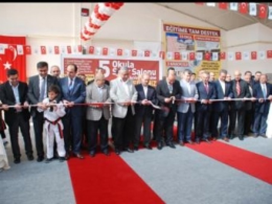 Konya Karatay'da 5 Spor Salonu Açıldı