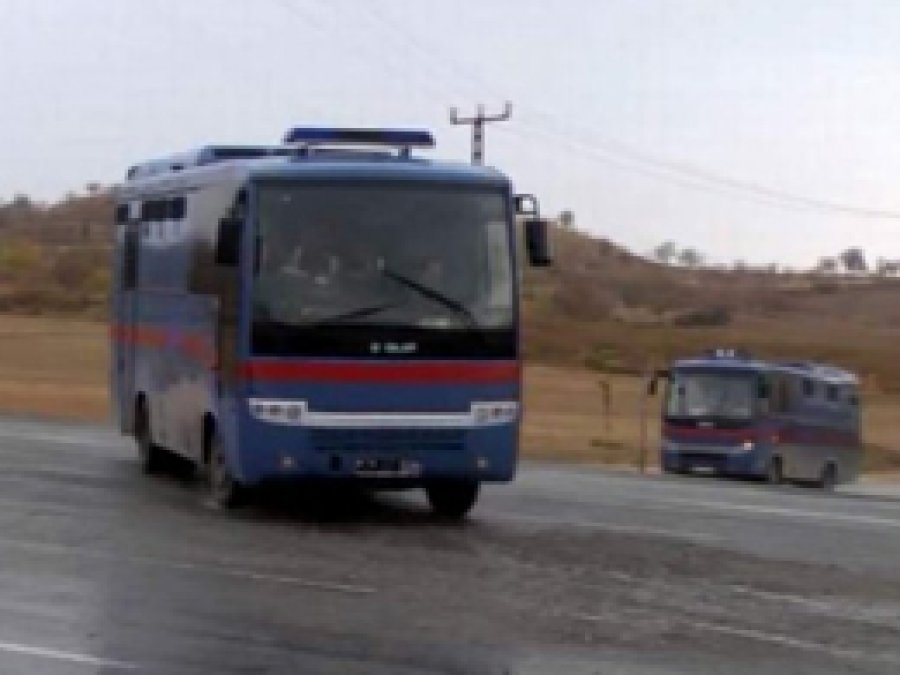 Siirt'ten Bursa'ya Mahkum Sevkıyatı Yapıldı