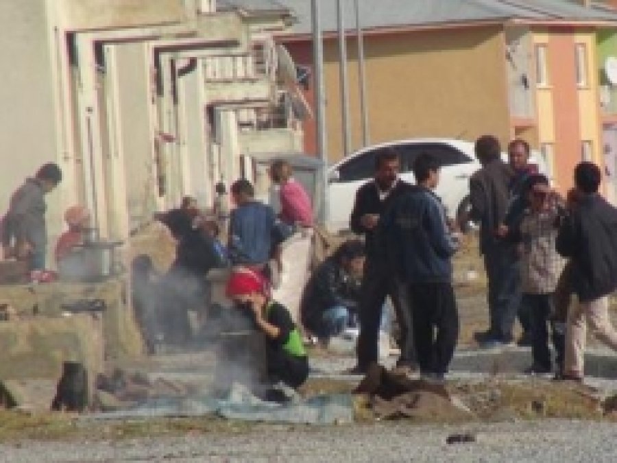Kapısız ve Penceresiz Evlerde Yaşam Mücadelesi 