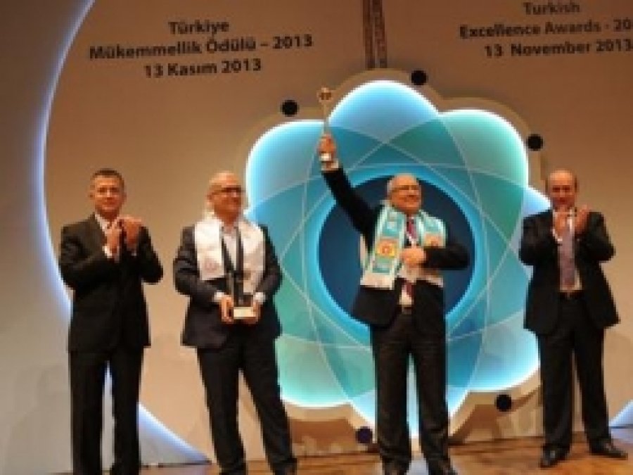 Türkiye Mükemmellik Büyük Ödülü Tarsus Belediyesi Aldı 