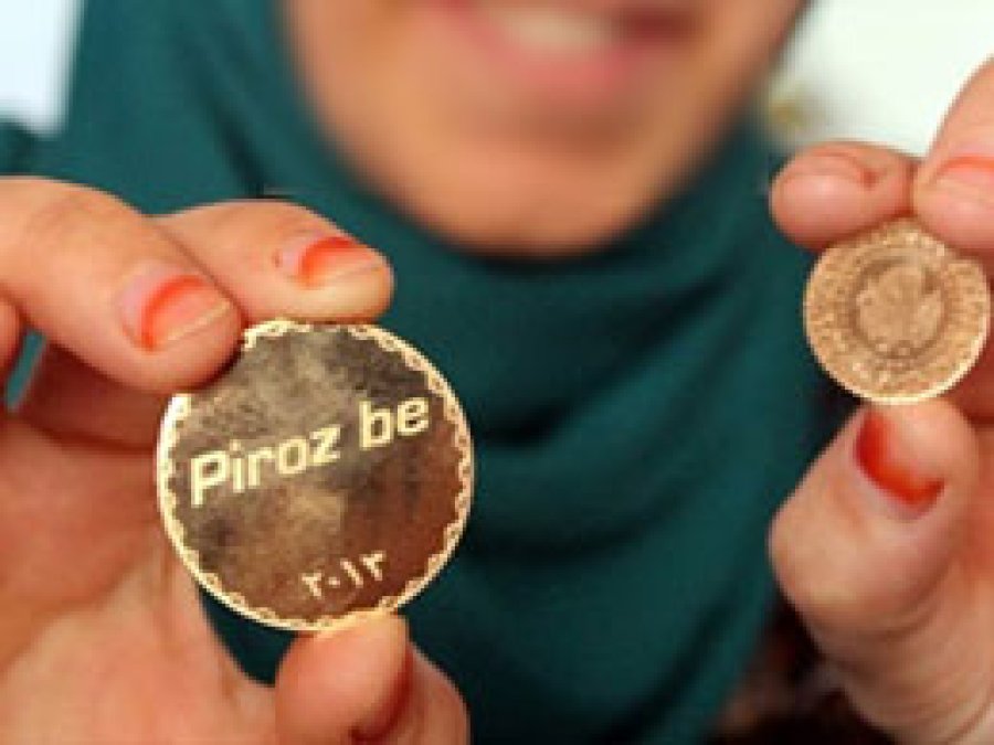 Barzani 400 Altın ve 400 Bin Dolar Hediye Etti!