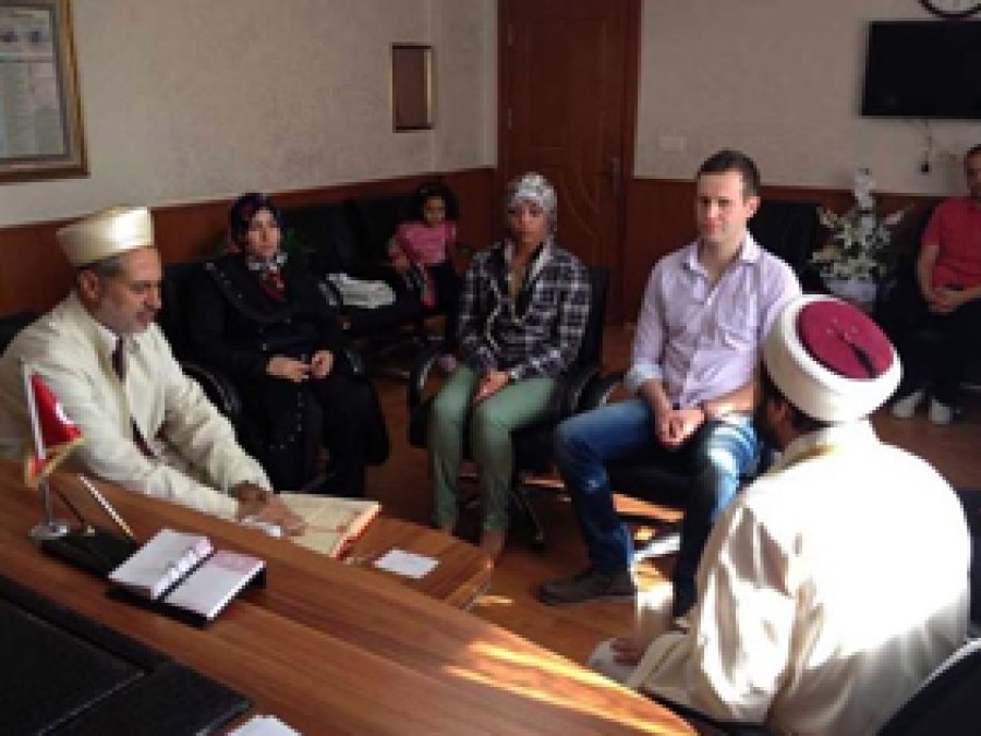 Alman Genç Müslüman Oldu