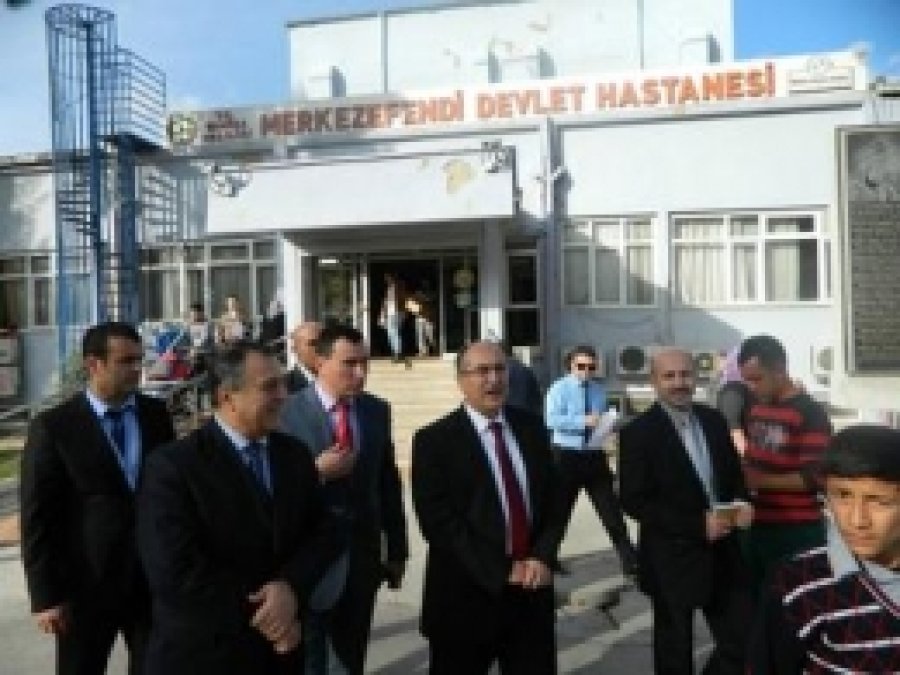 Manisa Valisi Kamu Hastanelerini İnceledi