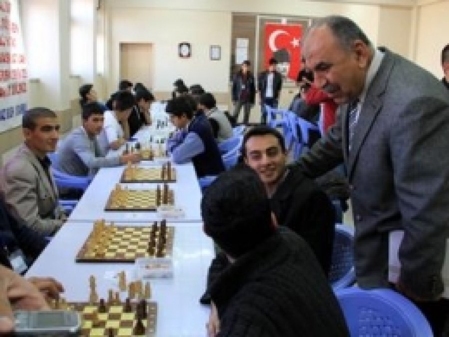 Mardin'de Satranç Turnuvası Başladı