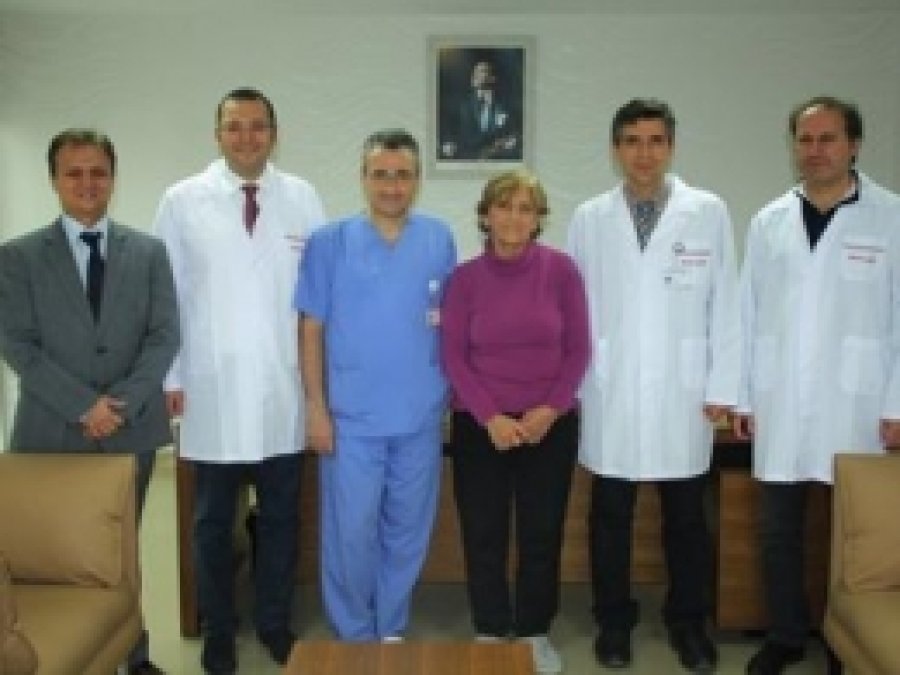 Gittiği Hastanede 4 Öğrencisini Doktor Olarak Gördü