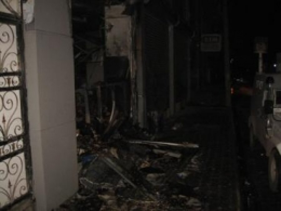 PKK'liler Marketi Talan Ettikten Sonra Ateşe Verdi