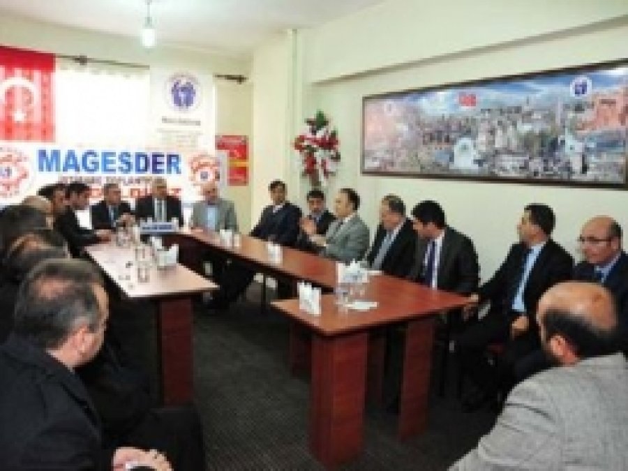 Vali Altıparmak MAGESDER Üyeleriyle Bir Araya Geldi 